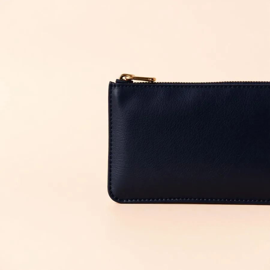 Necessaires